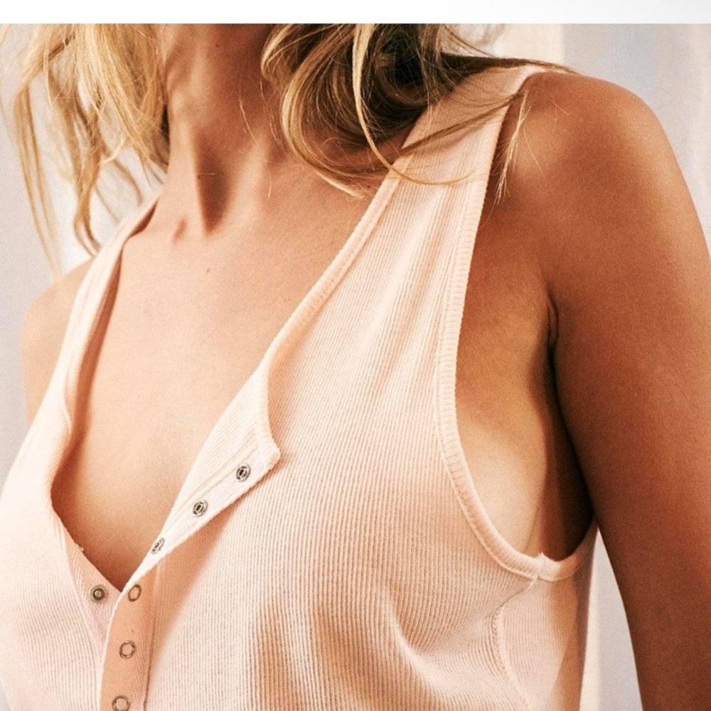 INTIMATELY FREE PEOPLE Light Peach Button-Front Ribbed Tank Top Size Small - Picture 2 of 9